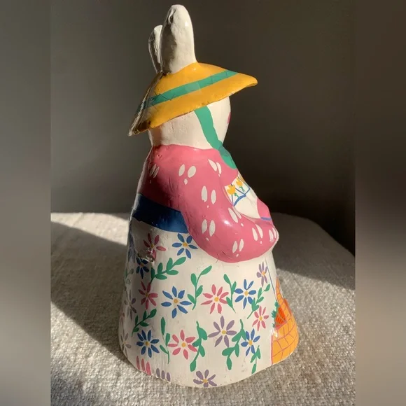 Vintage hand painted paper maché bunny - Picture 3 of 6